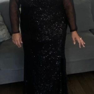 Black sequin gown with sheer sleeves size 3XL
